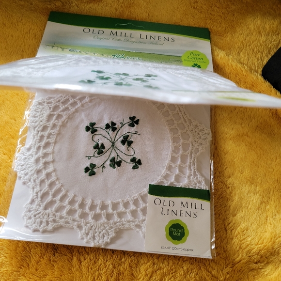 Irish Gift Pack - linens, wood bud vase, Irish cottage print - Picture 2 of 5